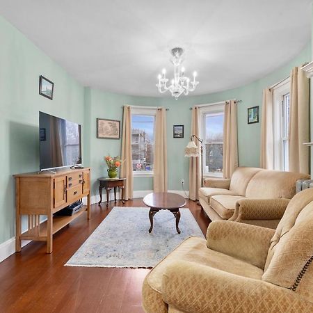 Bright & Spacious 2Br Apartment, Mins From Downtown Boston, Parking Екстериор снимка