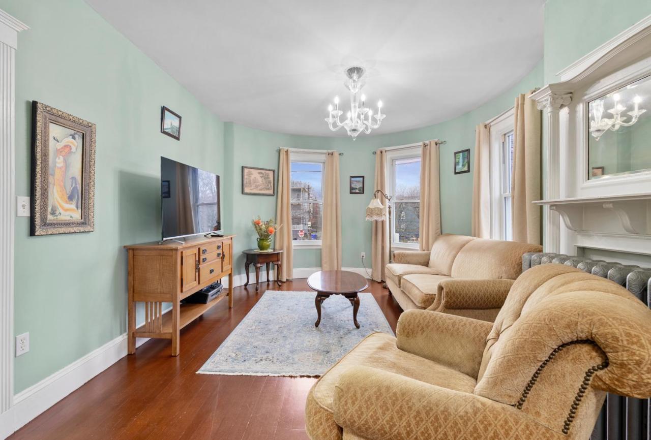 Bright & Spacious 2Br Apartment, Mins From Downtown Boston, Parking Екстериор снимка