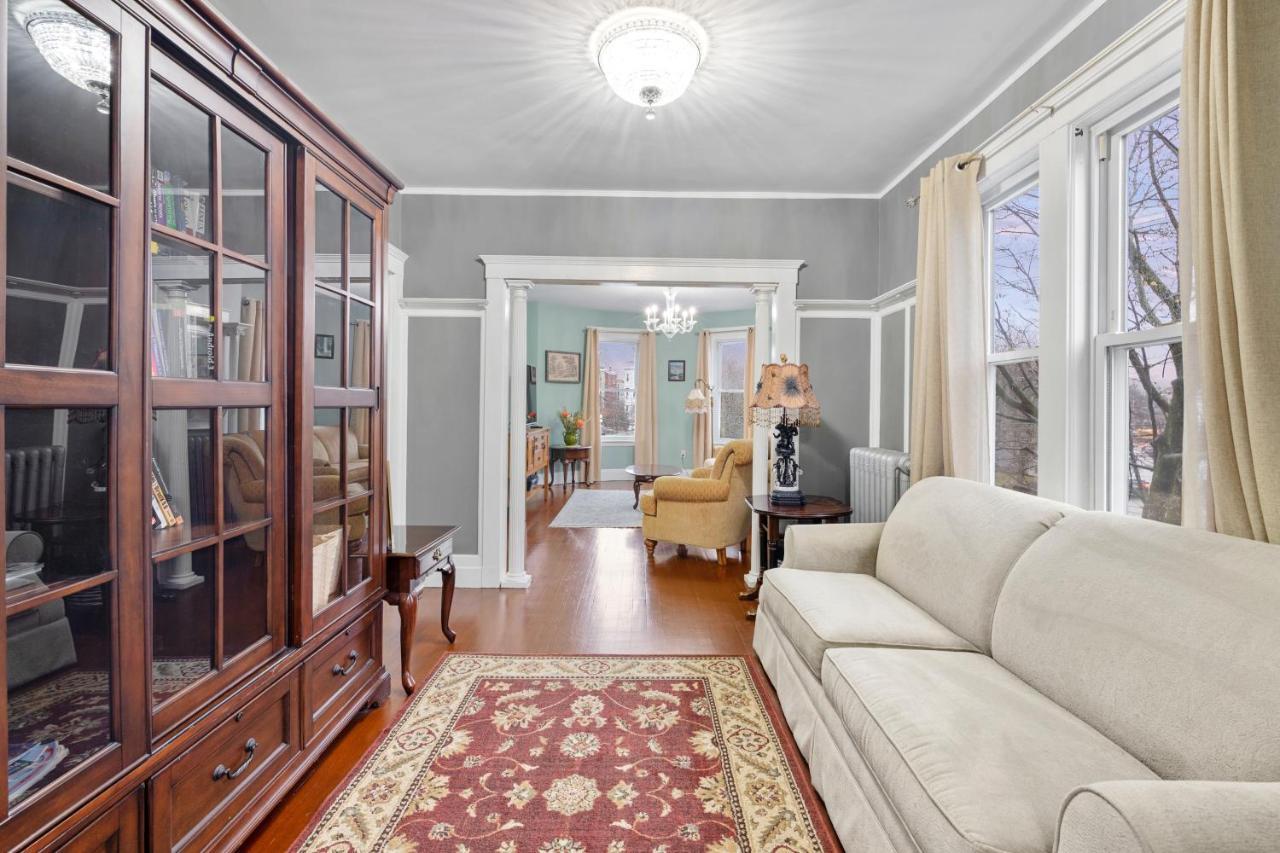 Bright & Spacious 2Br Apartment, Mins From Downtown Boston, Parking Екстериор снимка